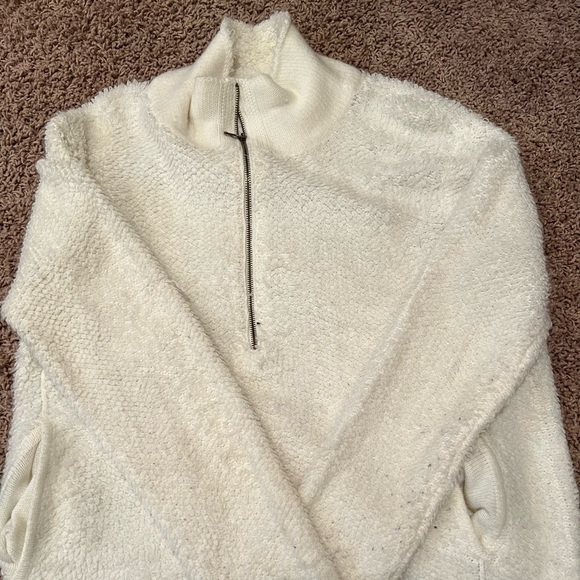 White soft quarter zip - Picture 1 of 2